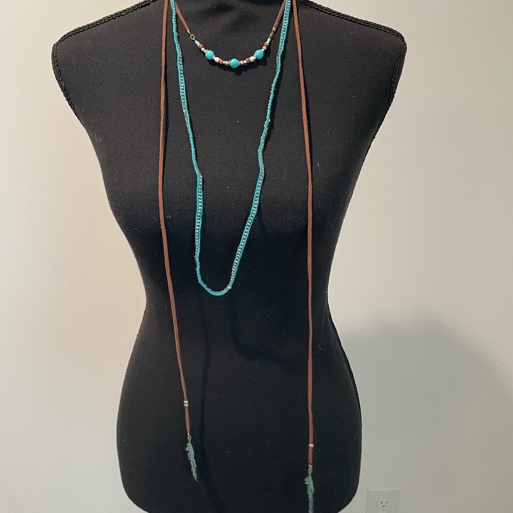 Western Turquoise and Brown Beaded‎ Necklaces and Bracelets lot - Picture 4 of 6